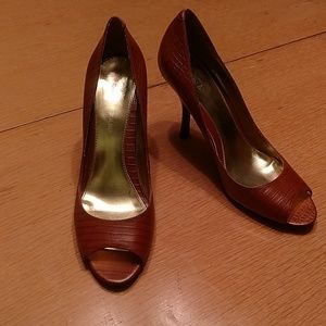 Enzo Angiolini leather peep toe heels